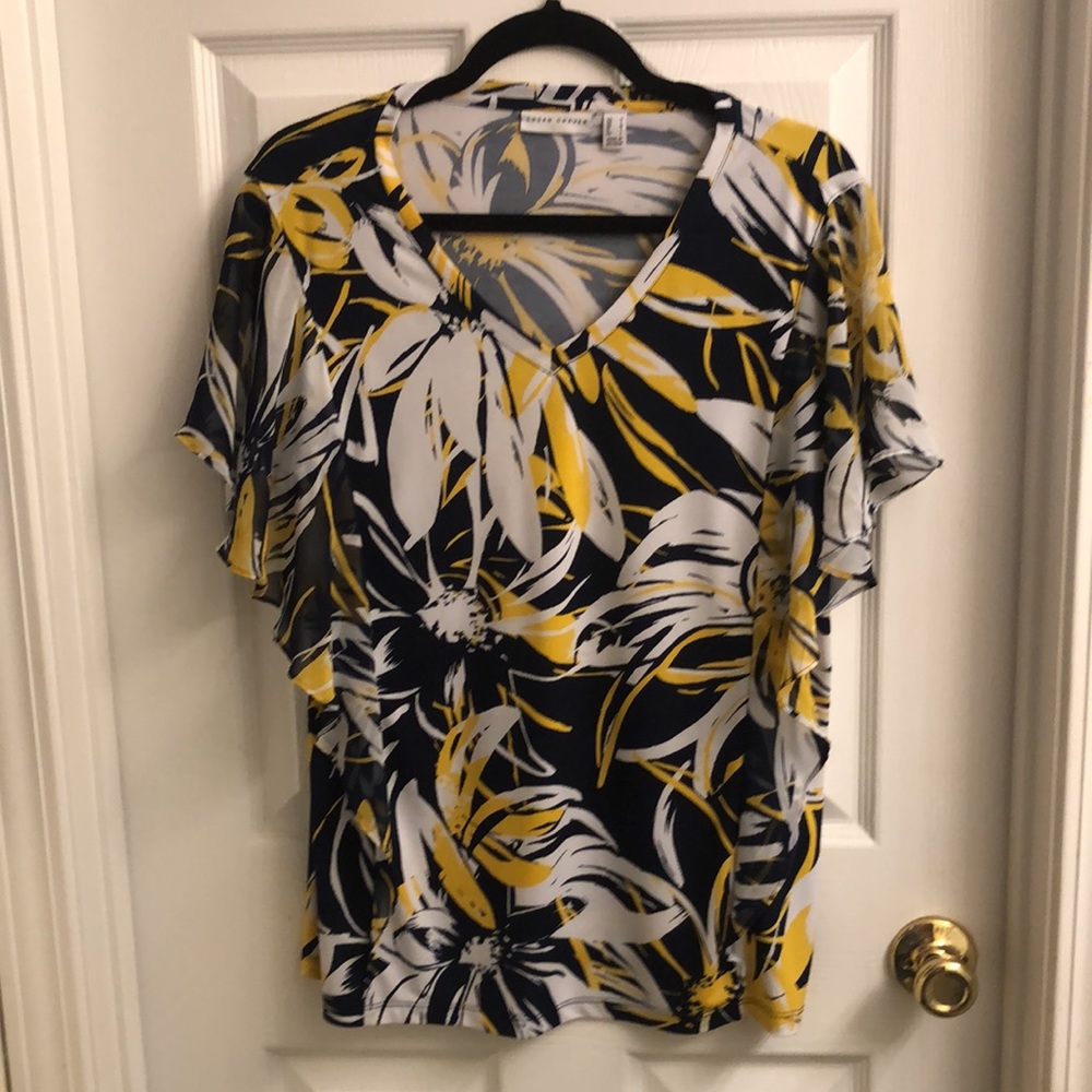 Graver Printed LK Top Chiffon Flutter Sleeves
